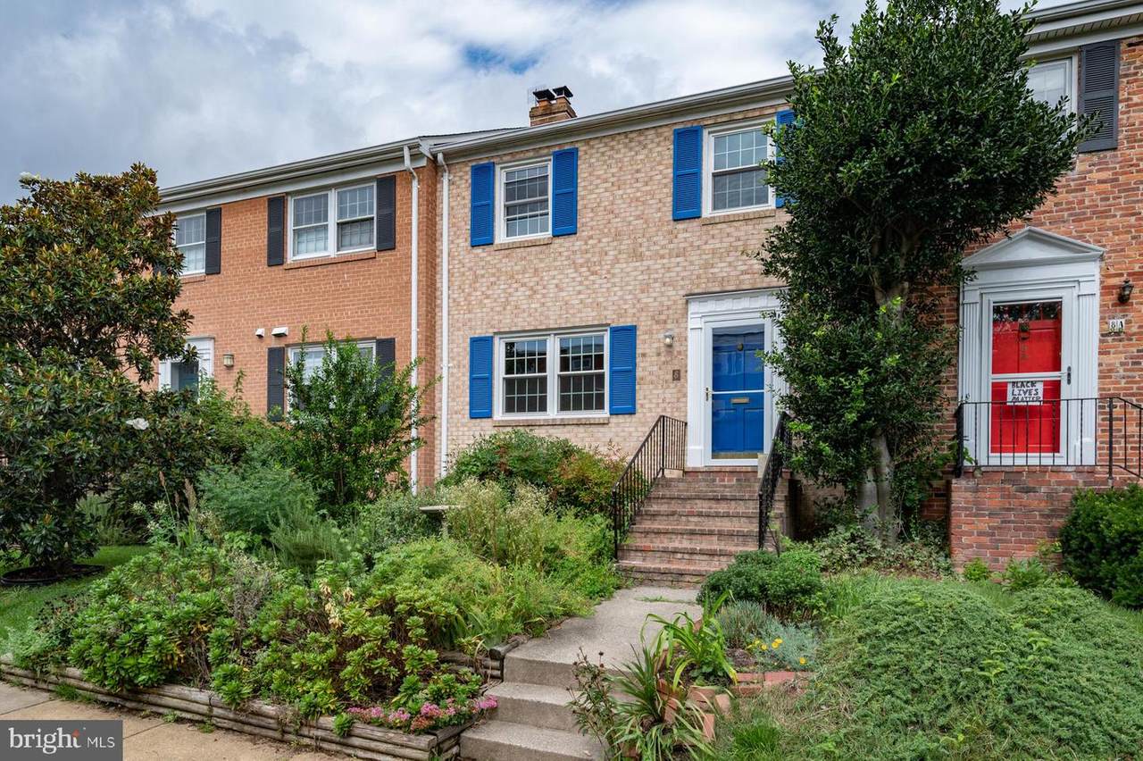 8 Mason Avenue - Photo 1