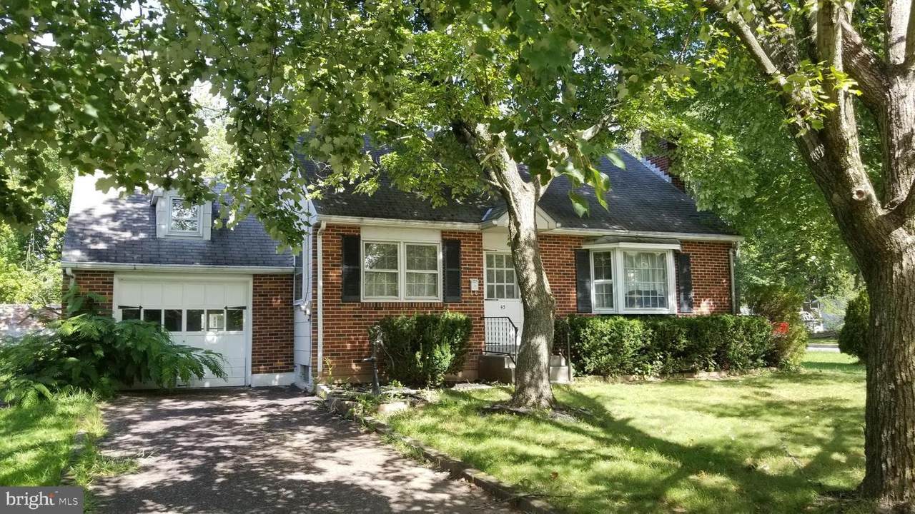 43 Roosevelt Avenue - Photo 1