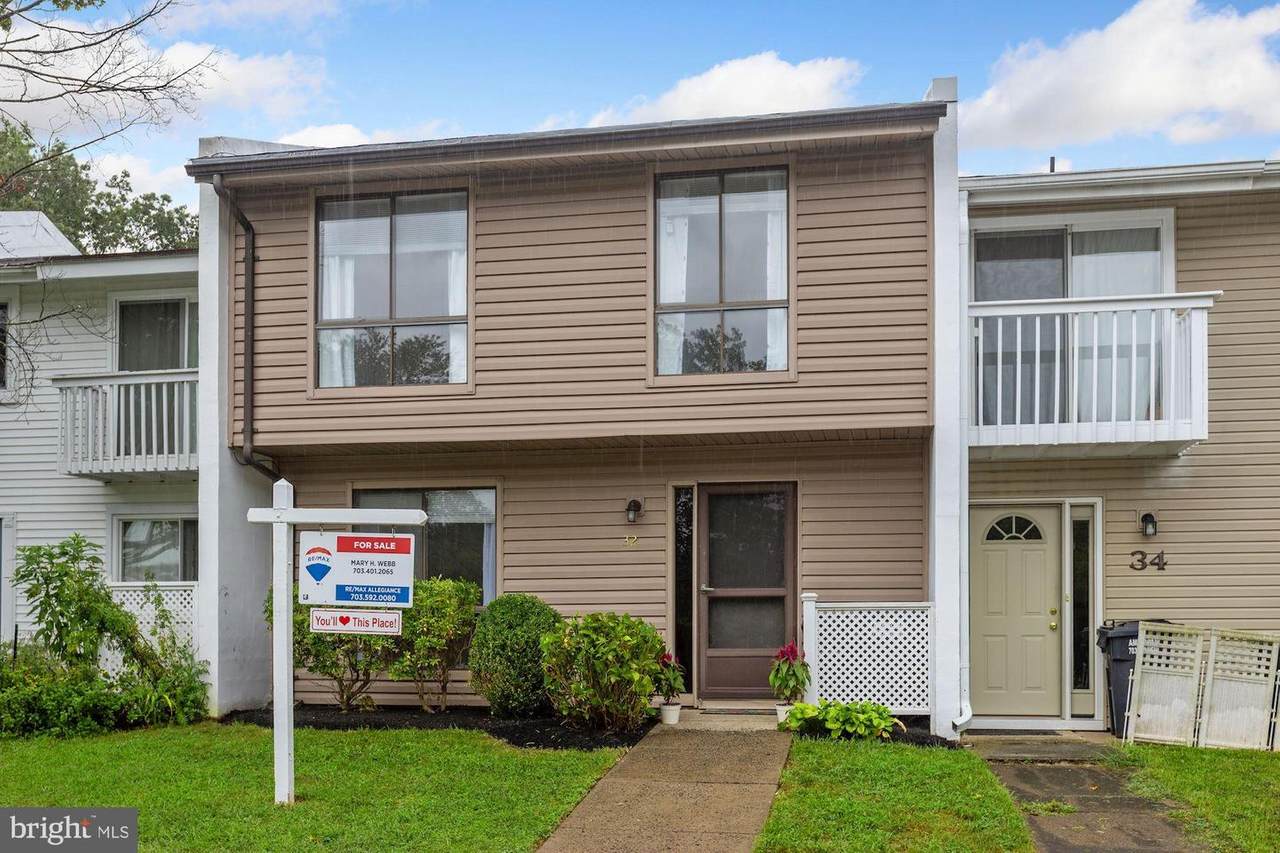 32 Regis Circle - Photo 1