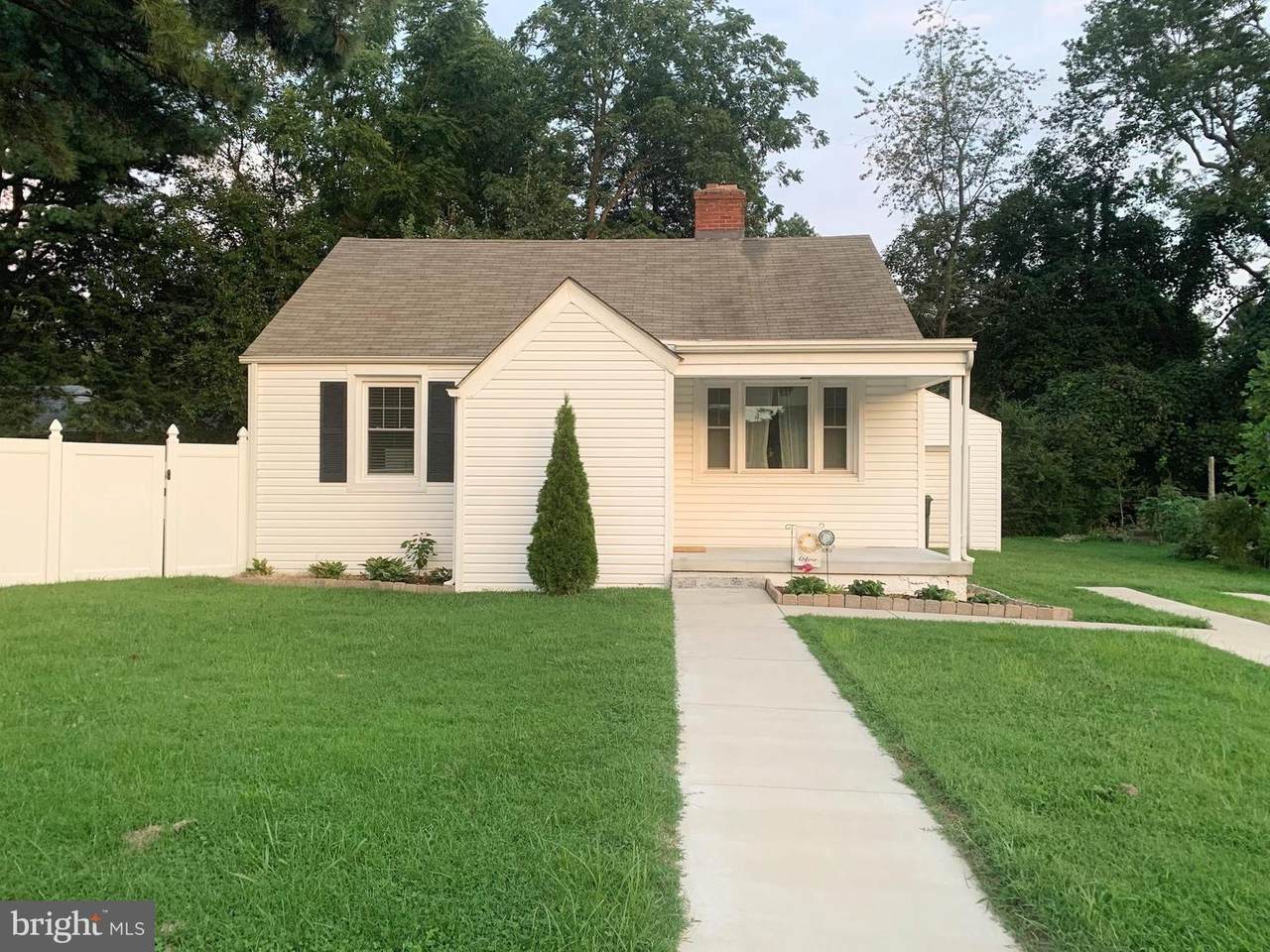 508 Pleasant Place - Photo 1
