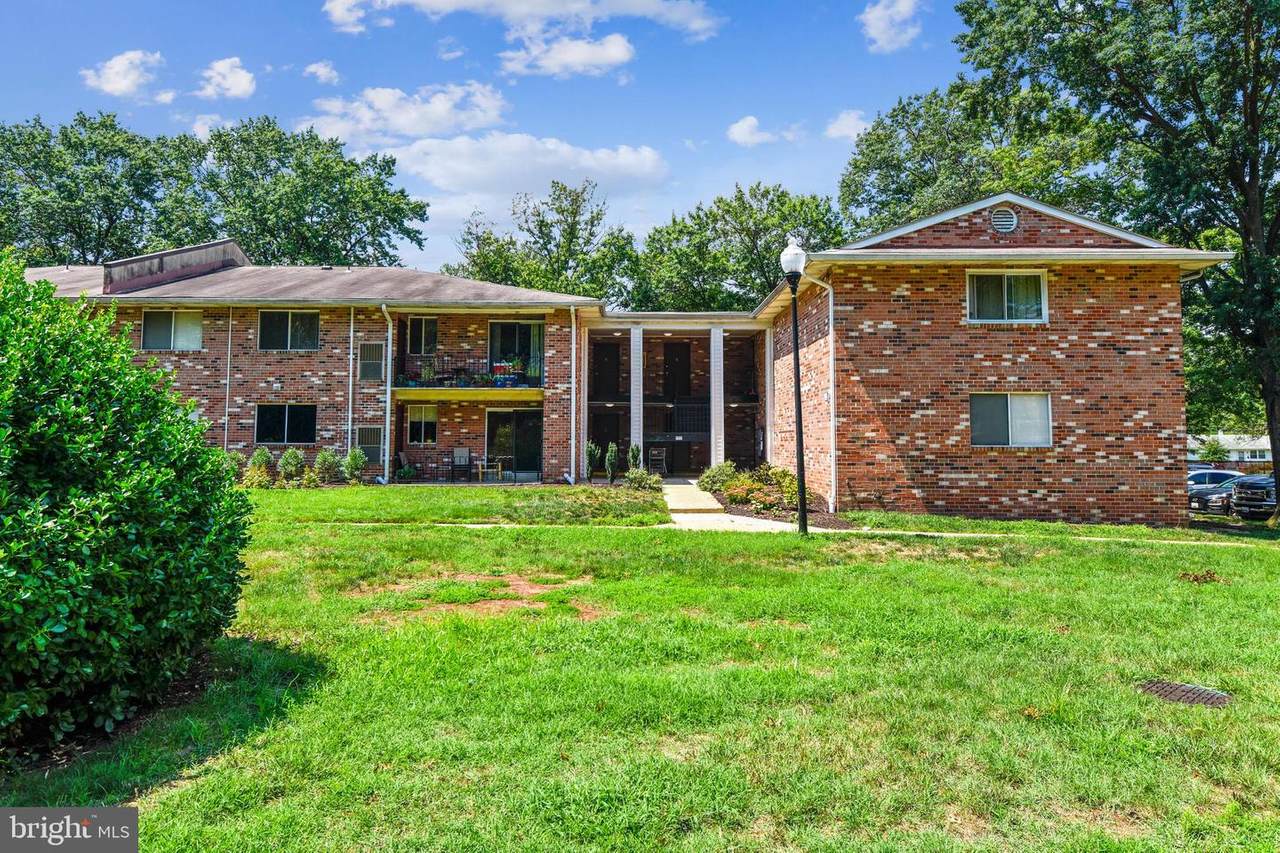 207 Victor Parkway - Photo 1