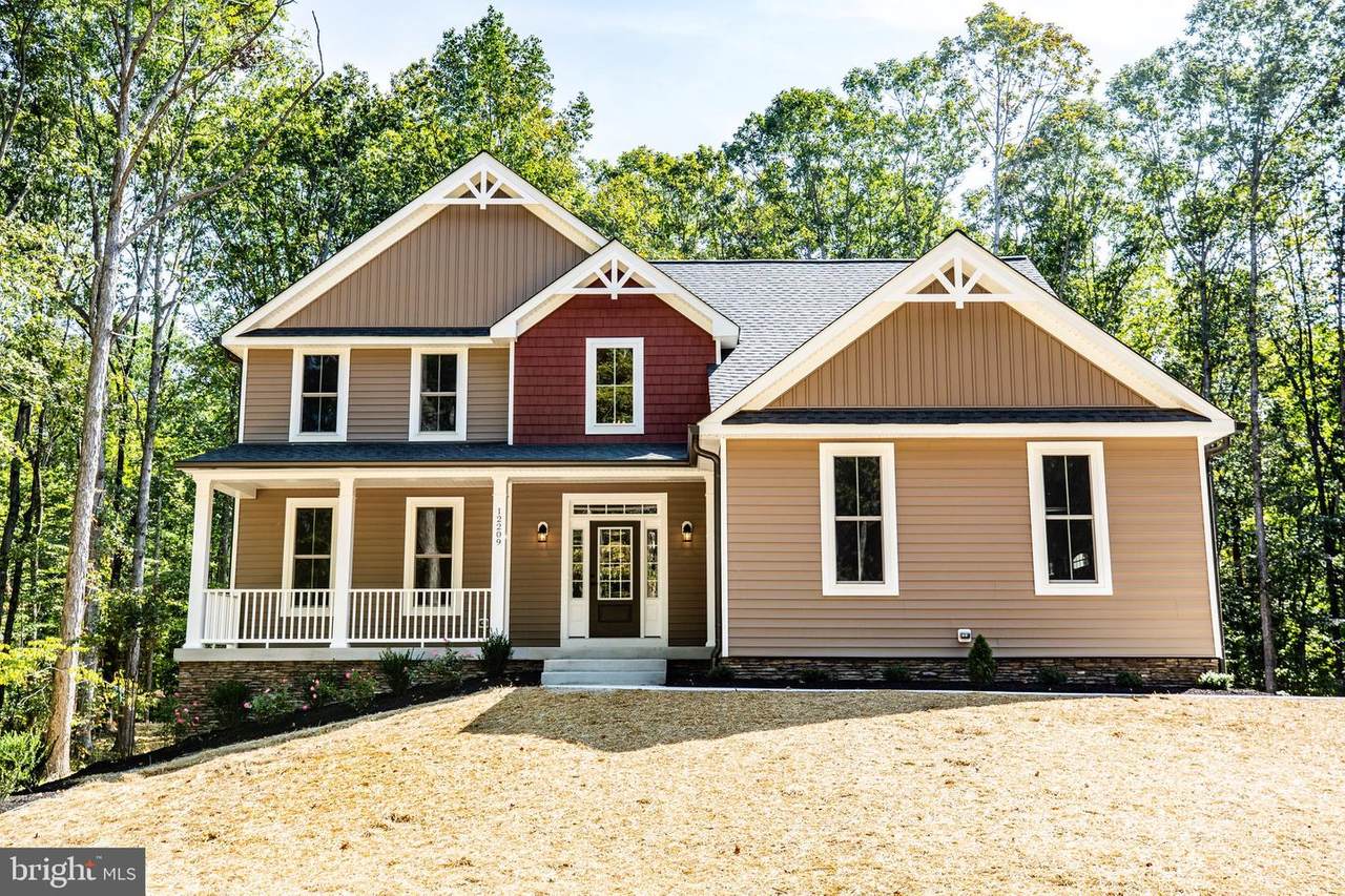 8109 River Road - Photo 1