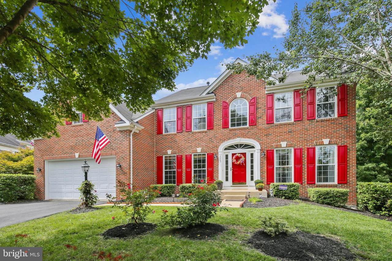 6005 Harnsberger Barn Court - Photo 1