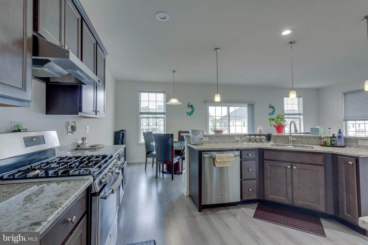 32 Mcintyre Way - Photo 1