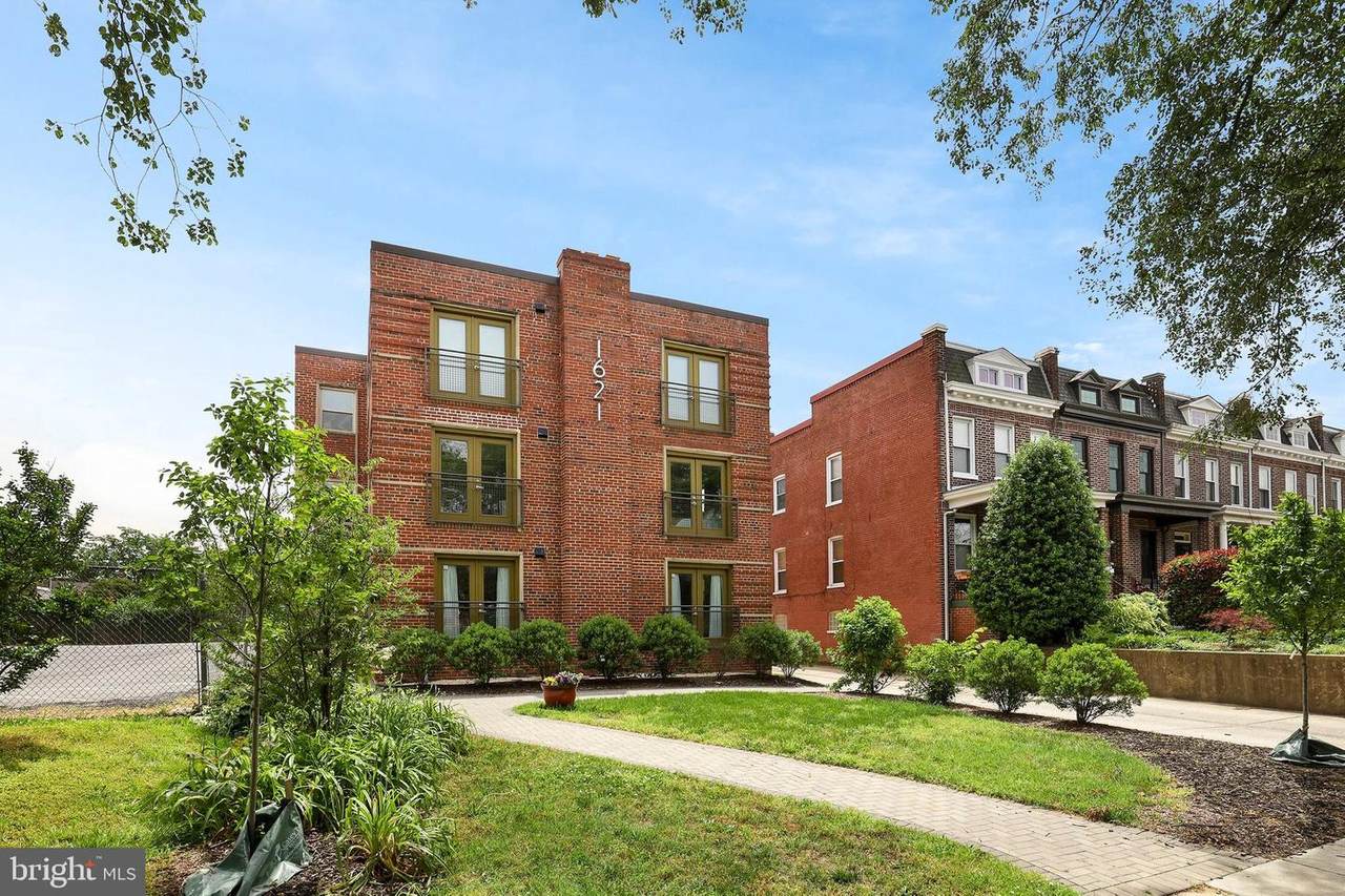 1621 Capitol Street - Photo 1
