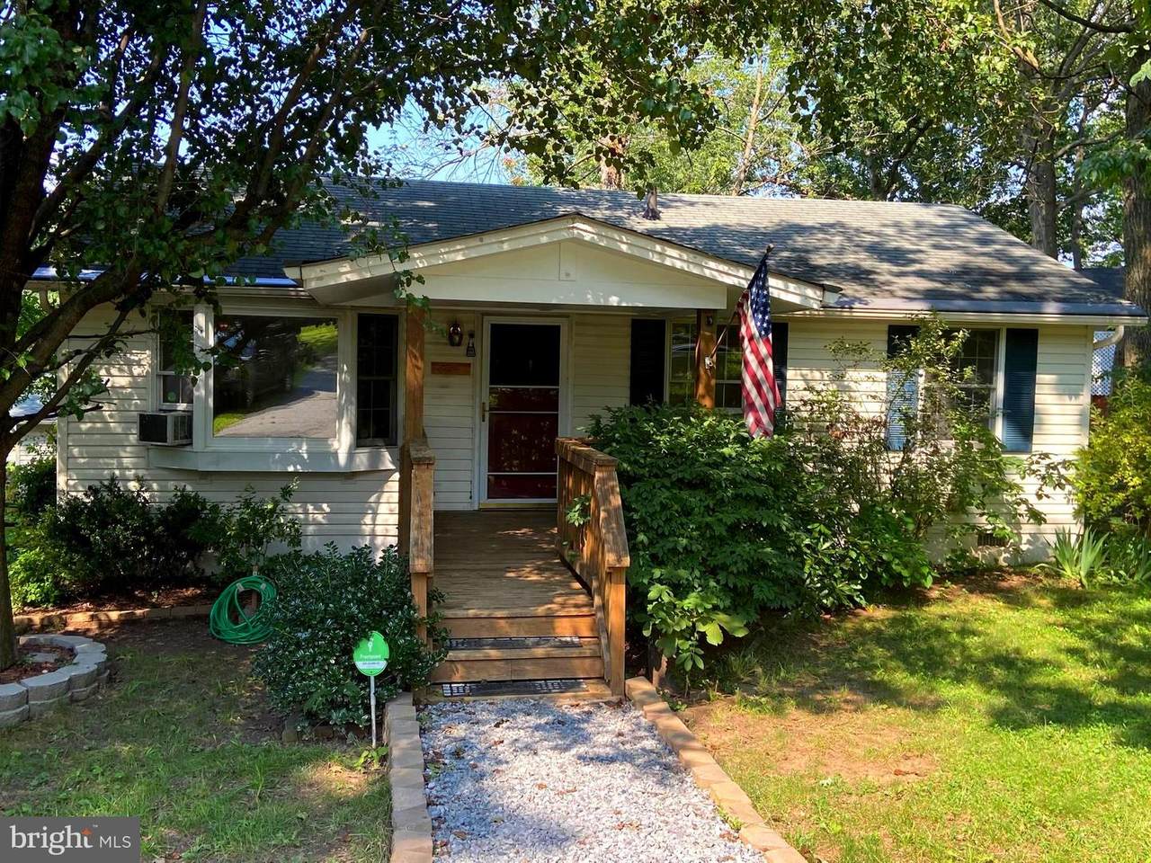 628 York Lane - Photo 1