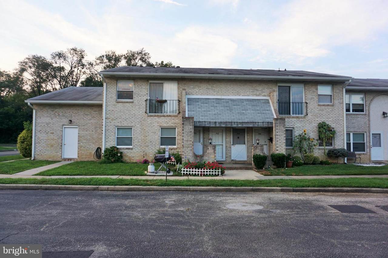 702 Winding Way - Photo 1