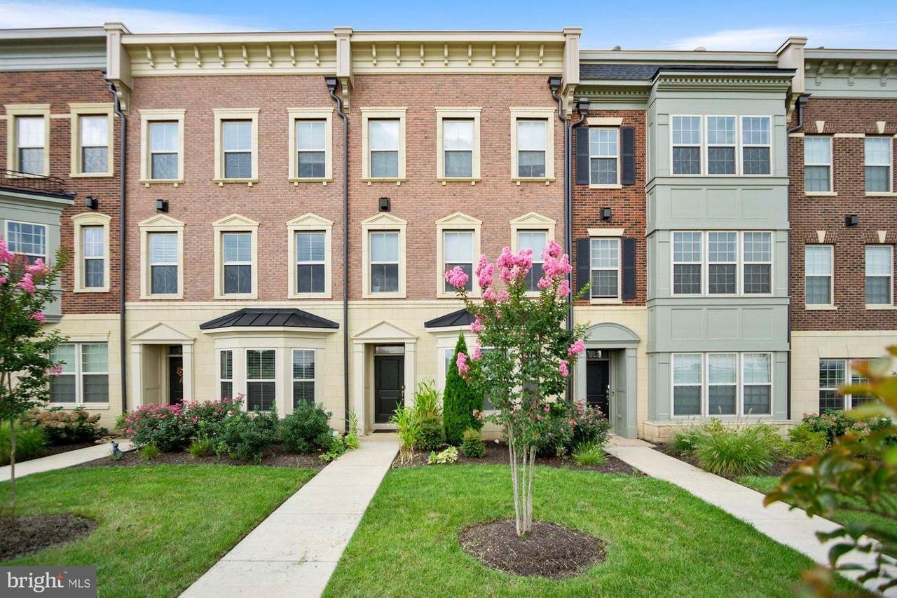 614 Fair Winds Way - Photo 1