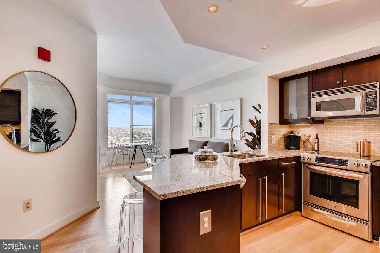 675 President Street - Photo 1