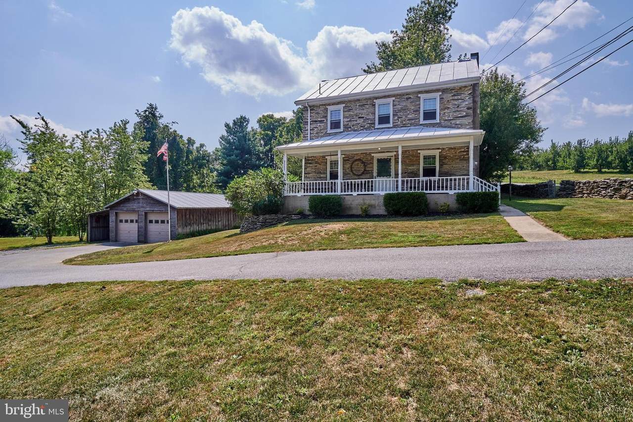 243 Peach Glen Road - Photo 1