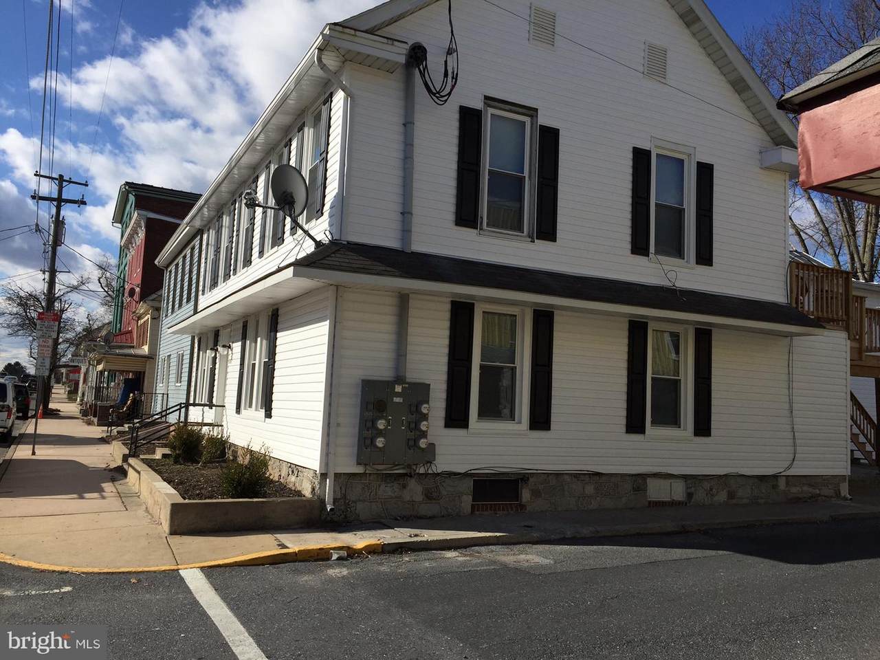 201 Main Street - Photo 1