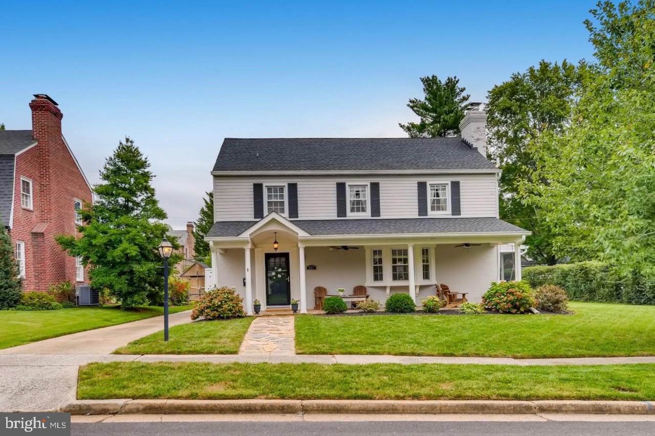 627 Piccadilly Road - Photo 1