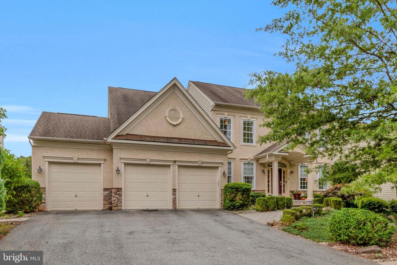 8 Camp David Road - Photo 1