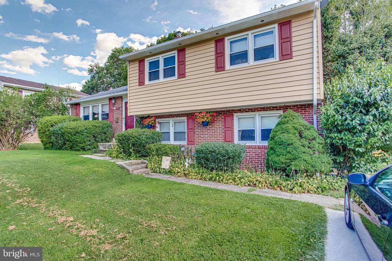 1021 Seminary Avenue - Photo 1