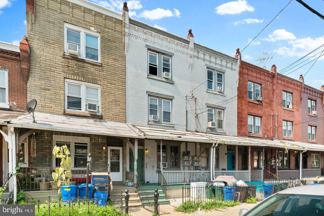 860 42ND Street - Photo 1