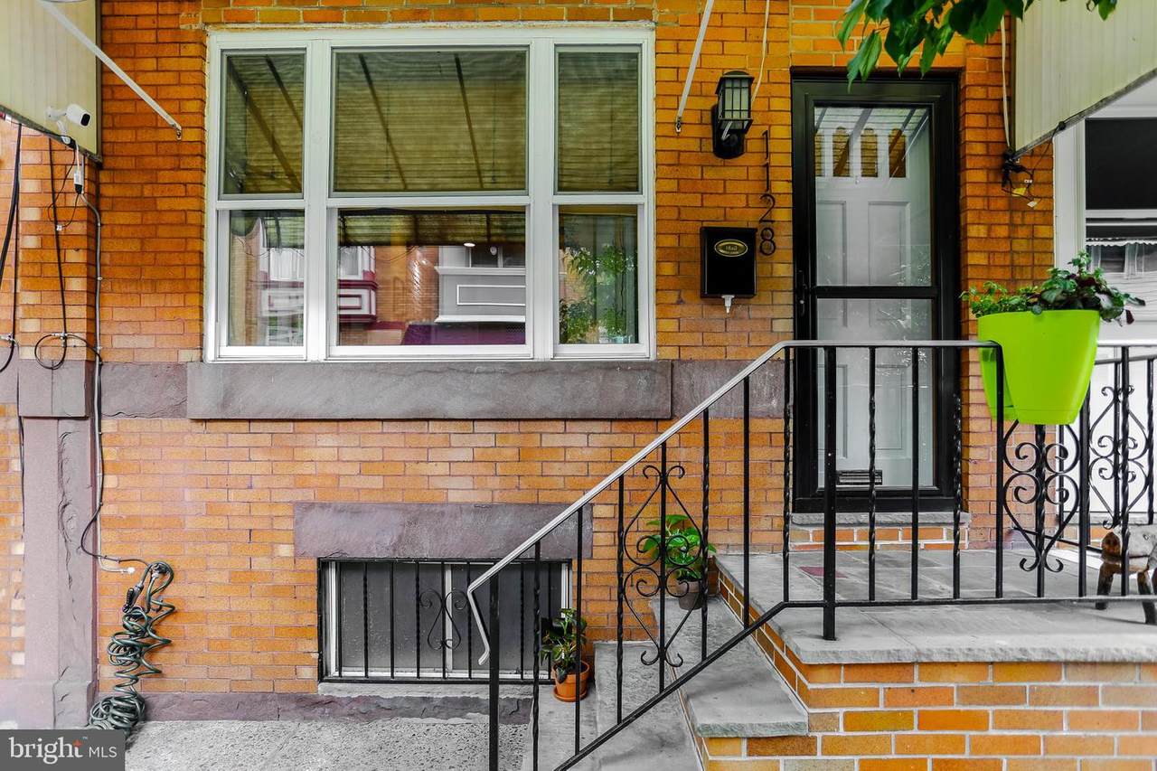 1128 Linn Street - Photo 1