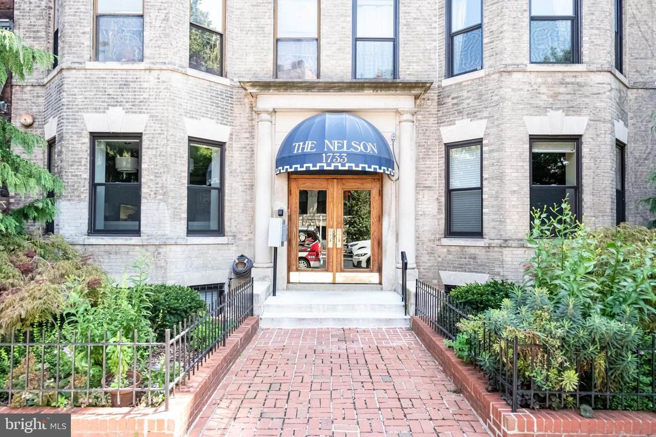 1733 20TH Street - Photo 1