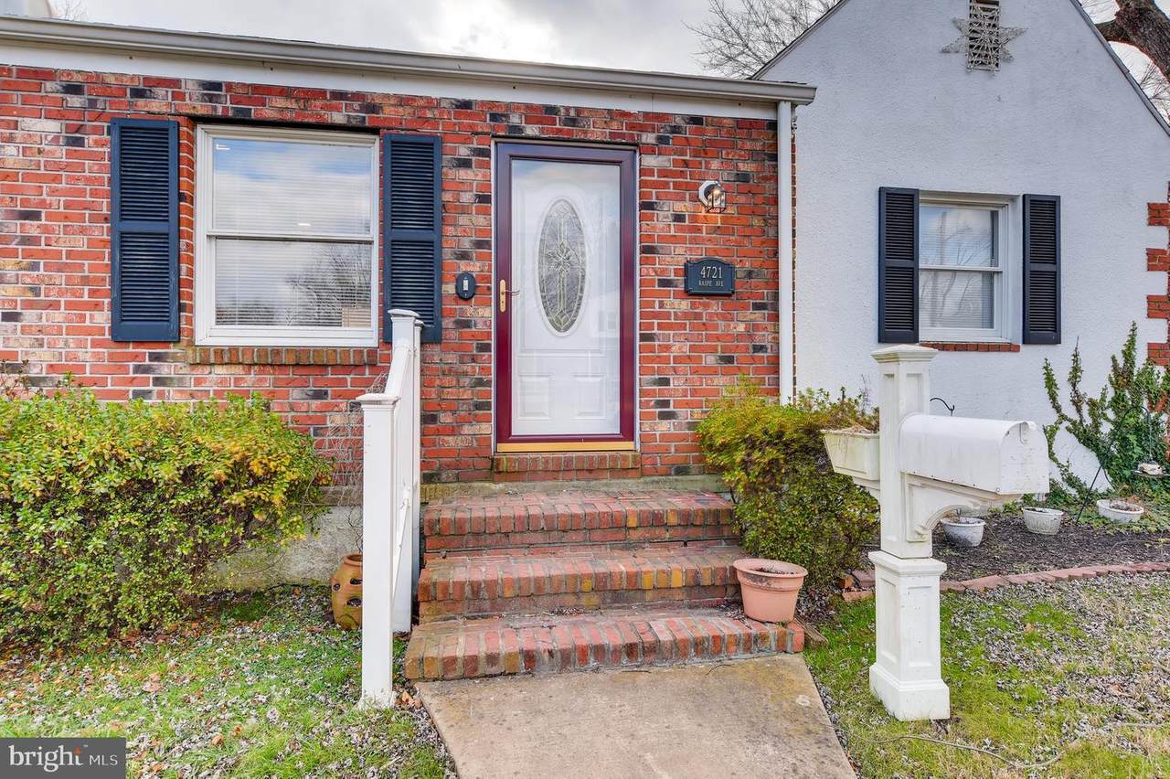4721 Raspe Avenue - Photo 1