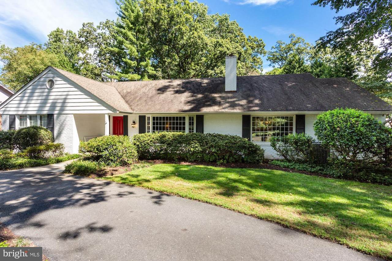 1611 Forest Lane - Photo 1