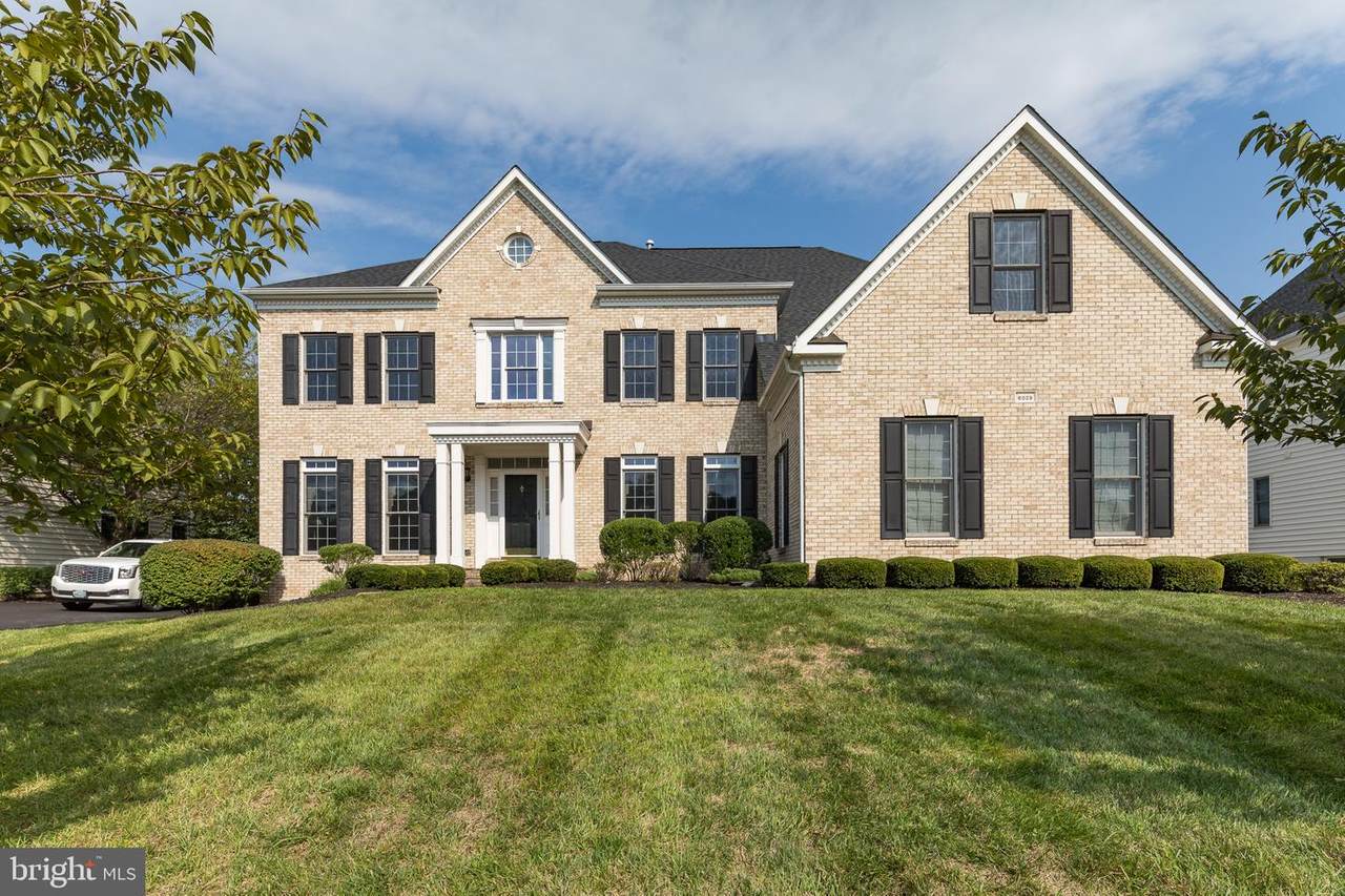 6029 Tinley Mill Drive - Photo 1