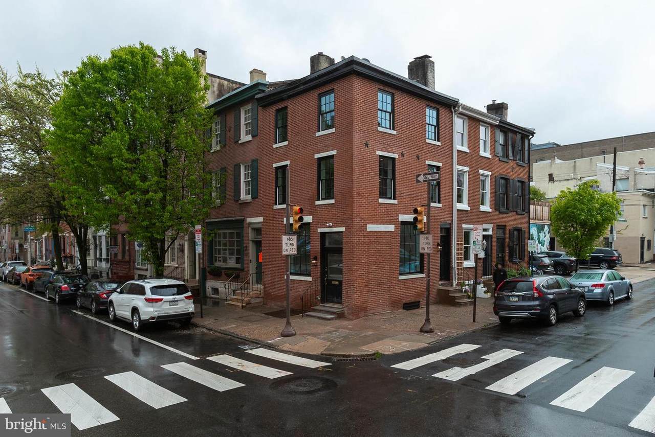 401 17TH Street - Photo 1