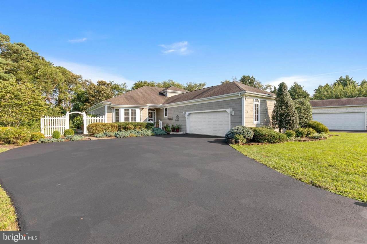 123 Riverview Drive - Photo 1