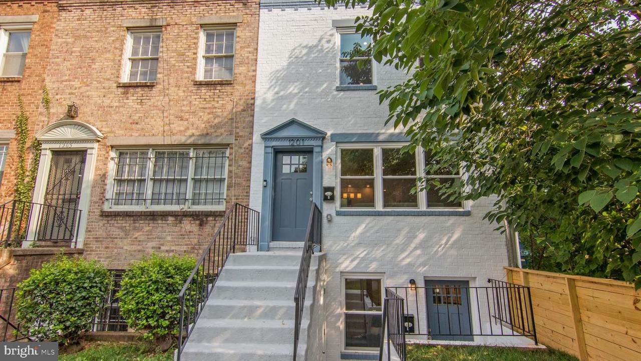 1201 Potomac Avenue - Photo 1