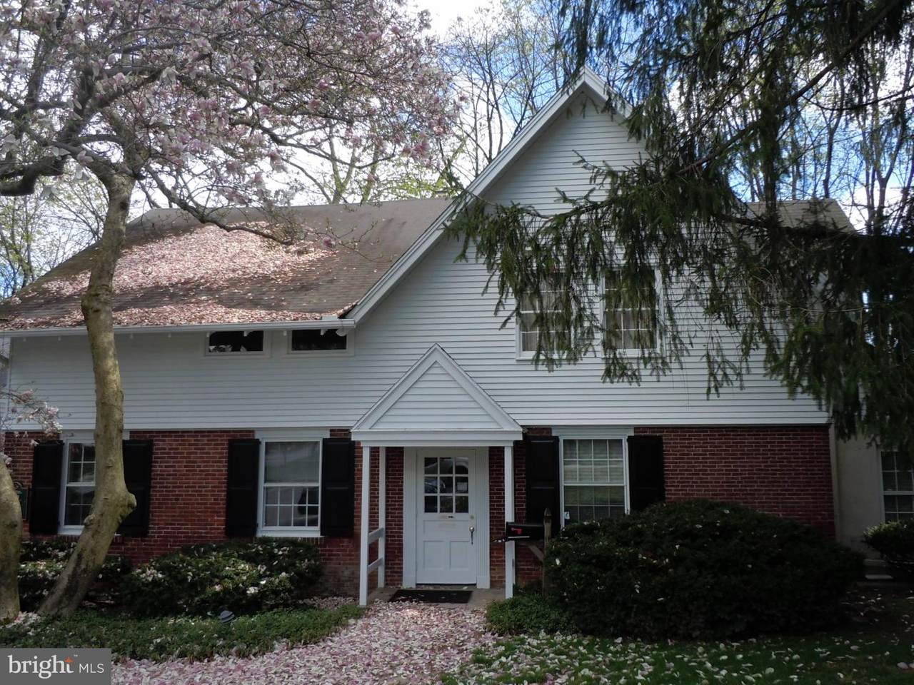419 Franklin Street - Photo 1