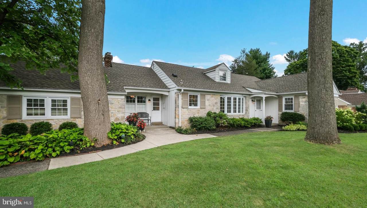 1049 George Road - Photo 1
