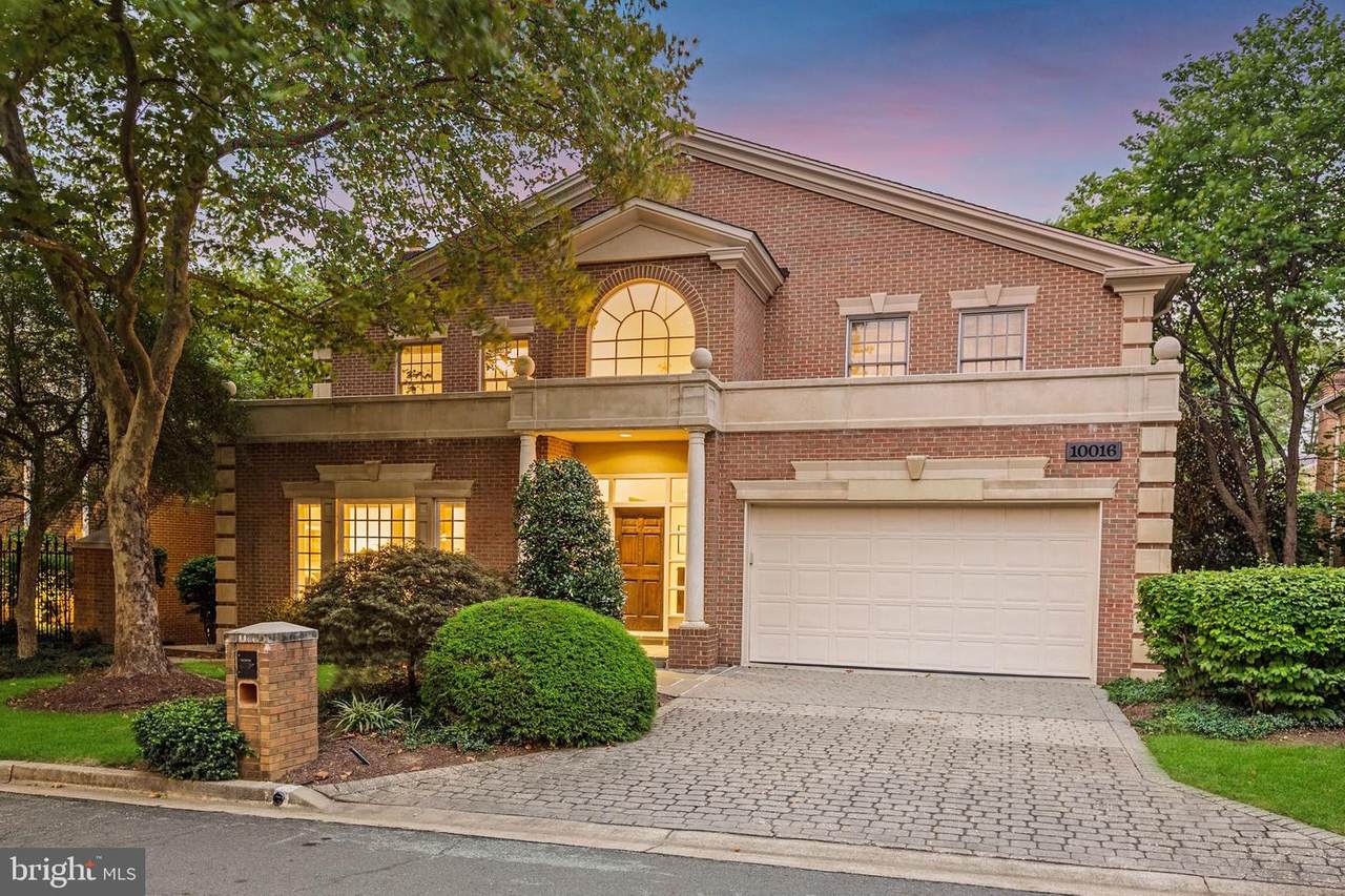 10016 Chartwell Manor Court - Photo 1