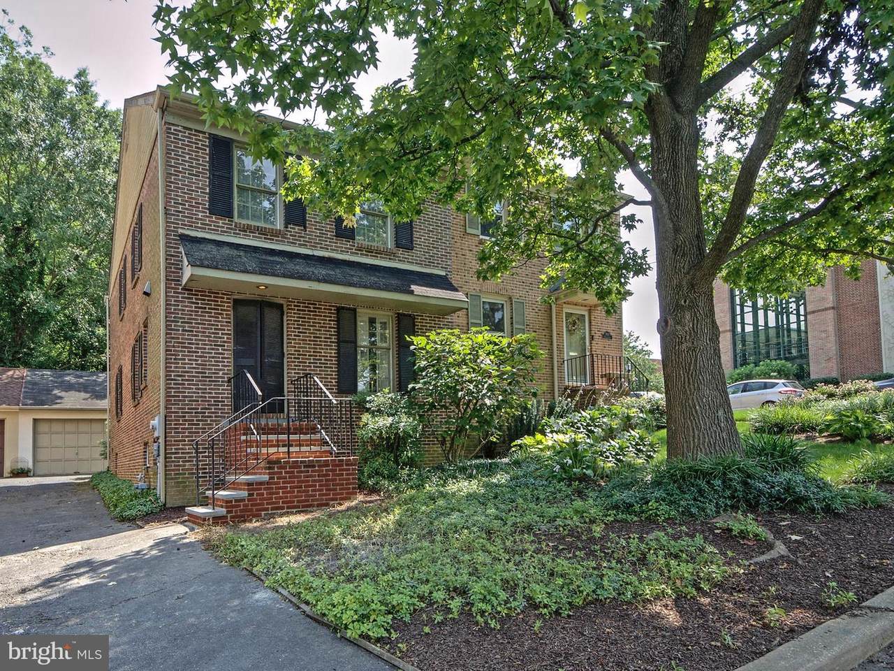 1902 Dorcas Lane - Photo 1