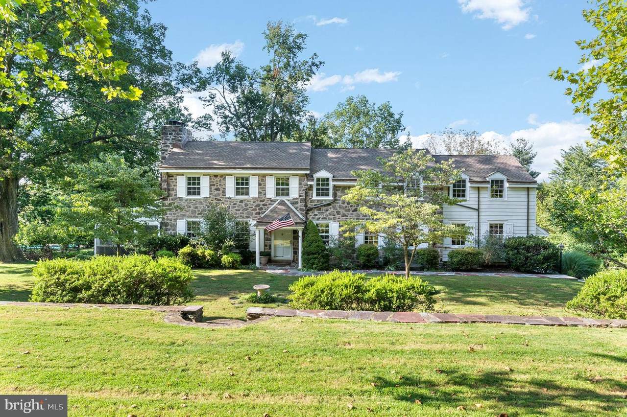 1048 Broadview Road - Photo 1