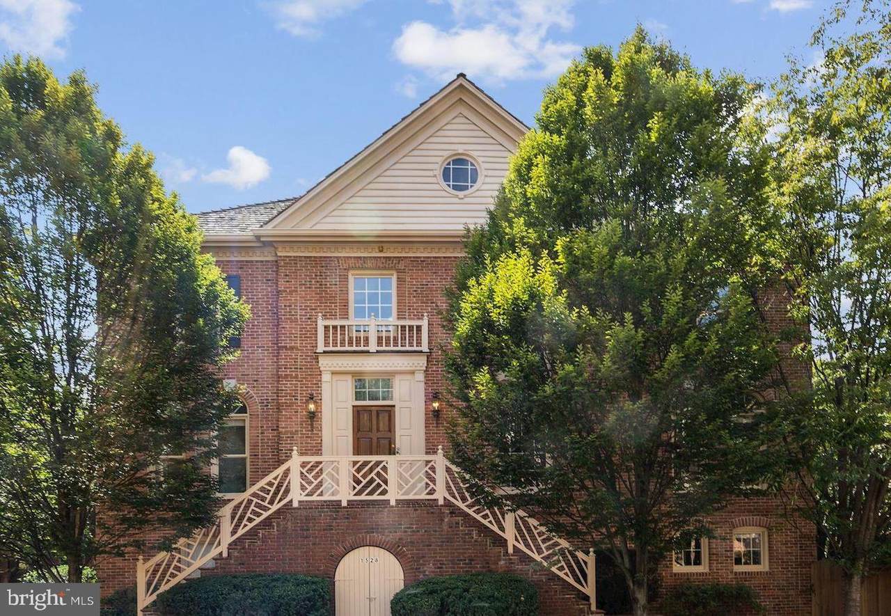 1528 Hampton Hill Circle - Photo 1