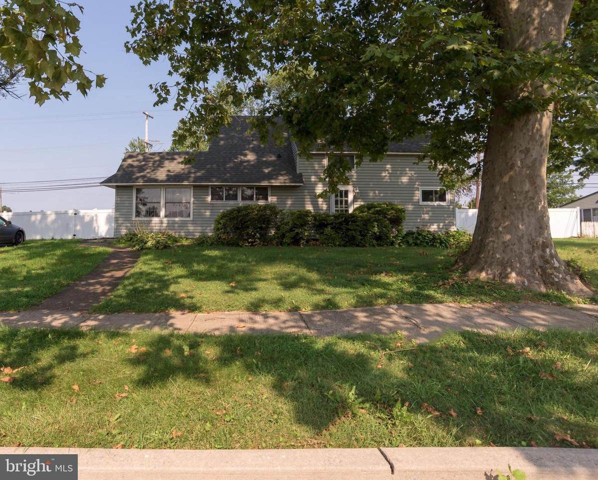 382 Appletree Drive - Photo 1