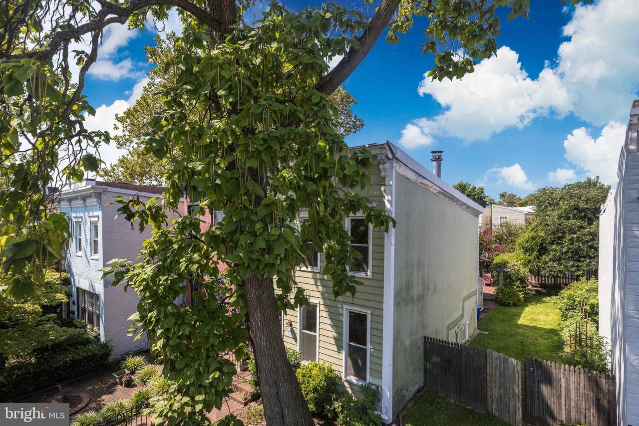 1720 10TH Street - Photo 1