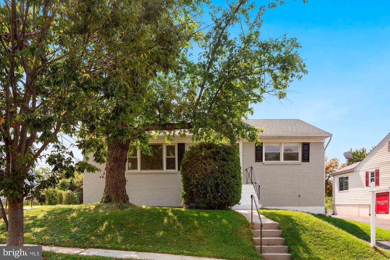 1026 10TH Street - Photo 1