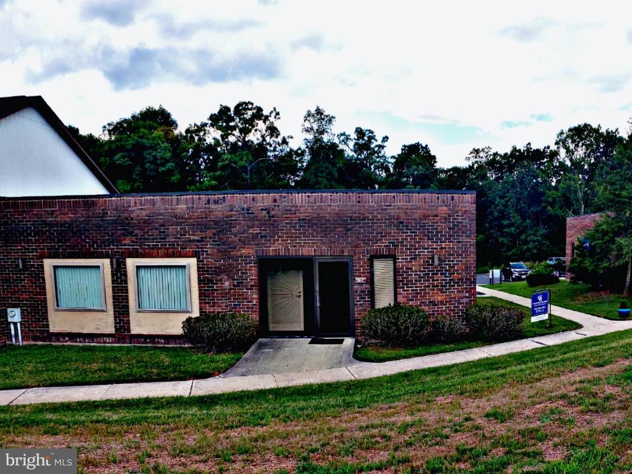 917 Seton Drive - Photo 1