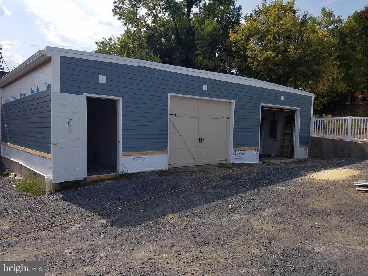 5945 King Street - Photo 1