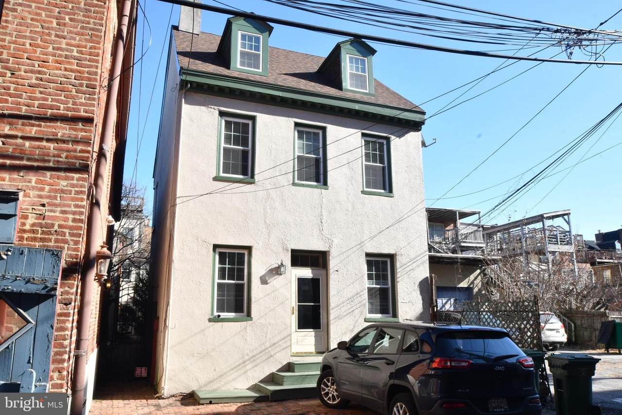 808 Bond Street - Photo 1