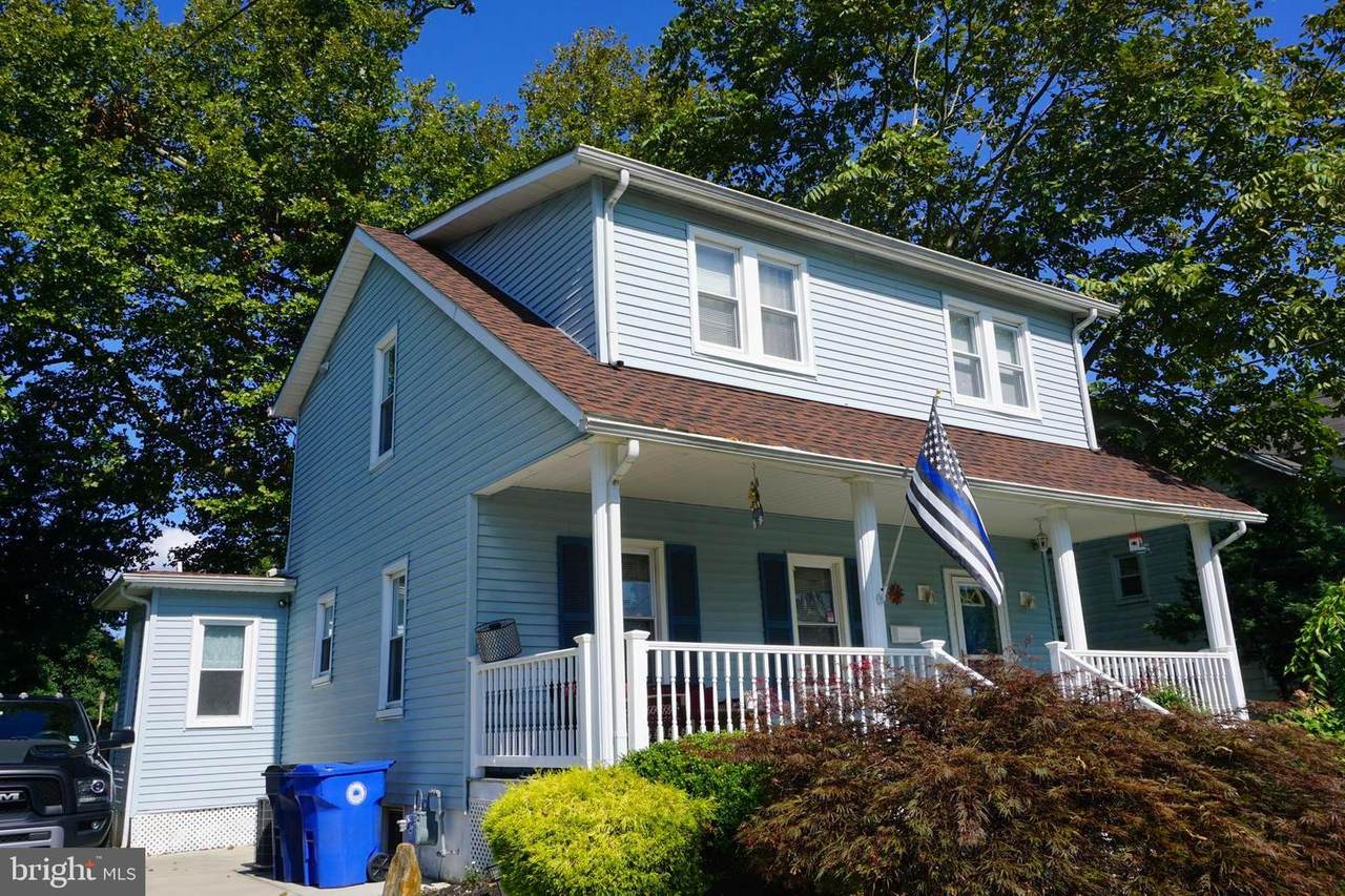 418 Walnut Avenue - Photo 1