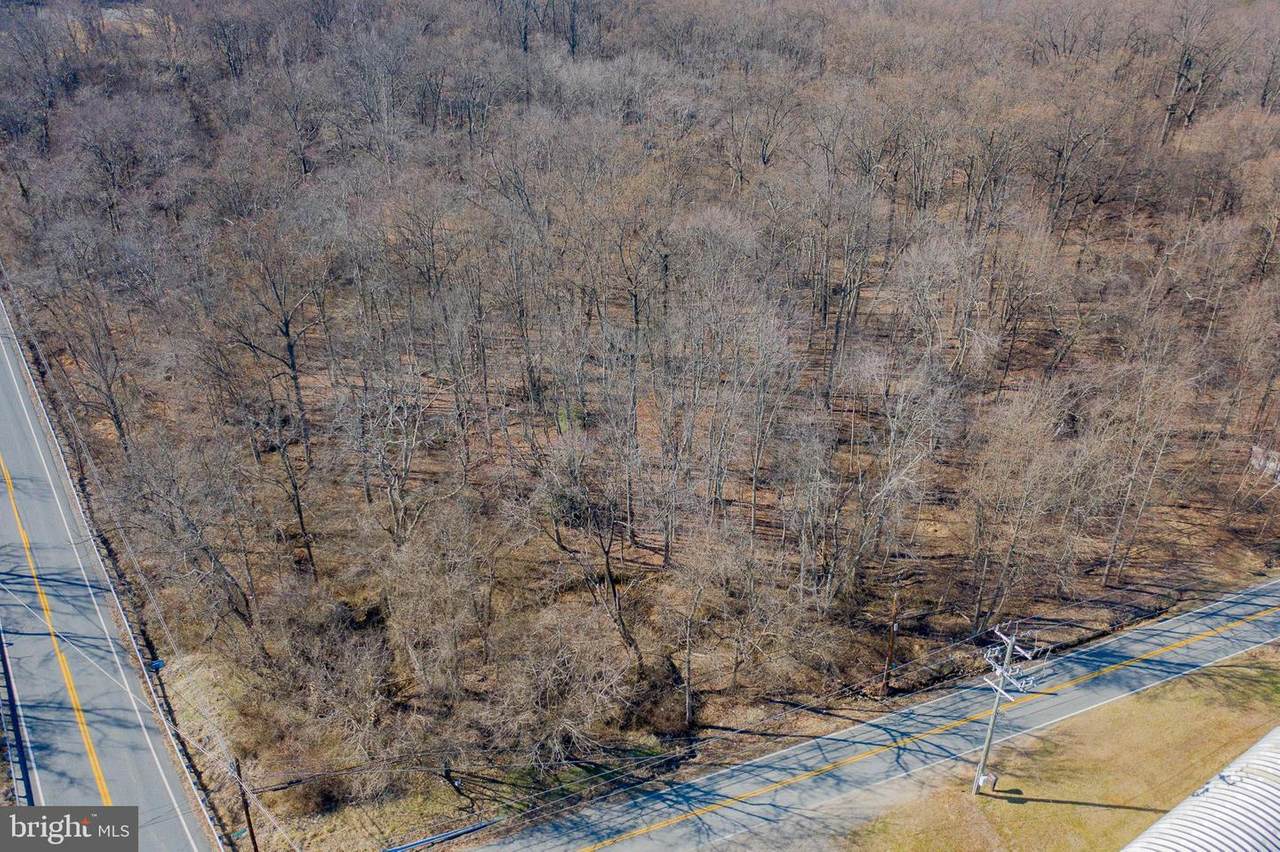 419 Cokesbury Road - Photo 1