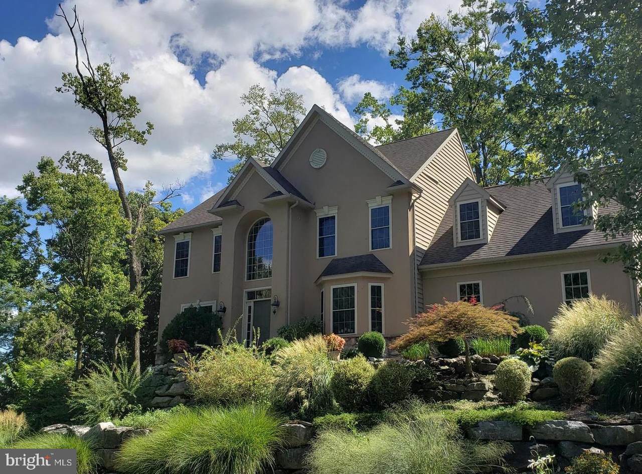 105 Roundtop Drive - Photo 1