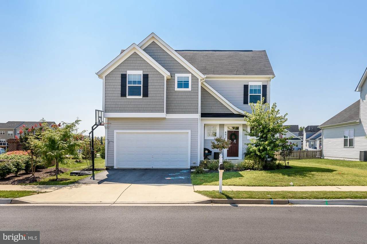 801 Dunraven Way - Photo 1
