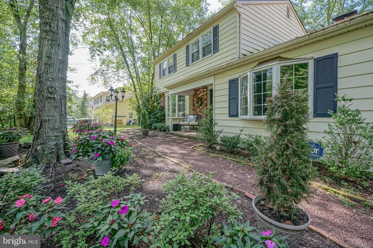 44 Holly Drive - Photo 1