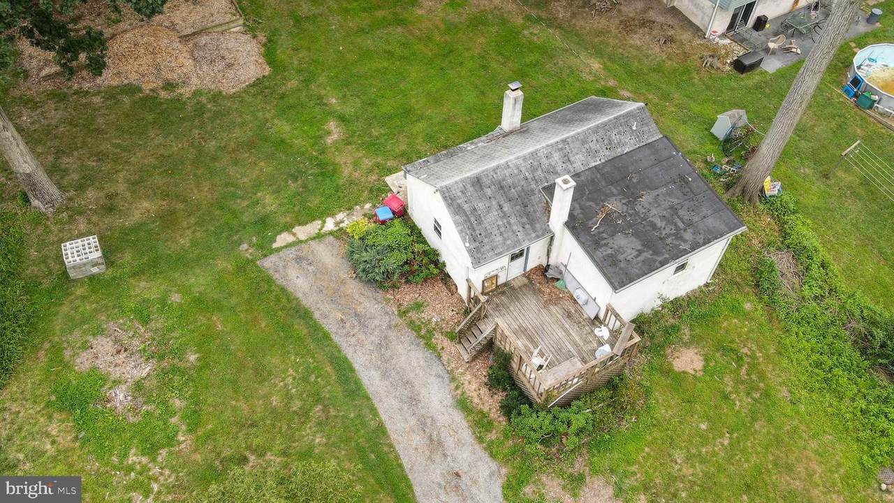 7 Woodsedge Road - Photo 1