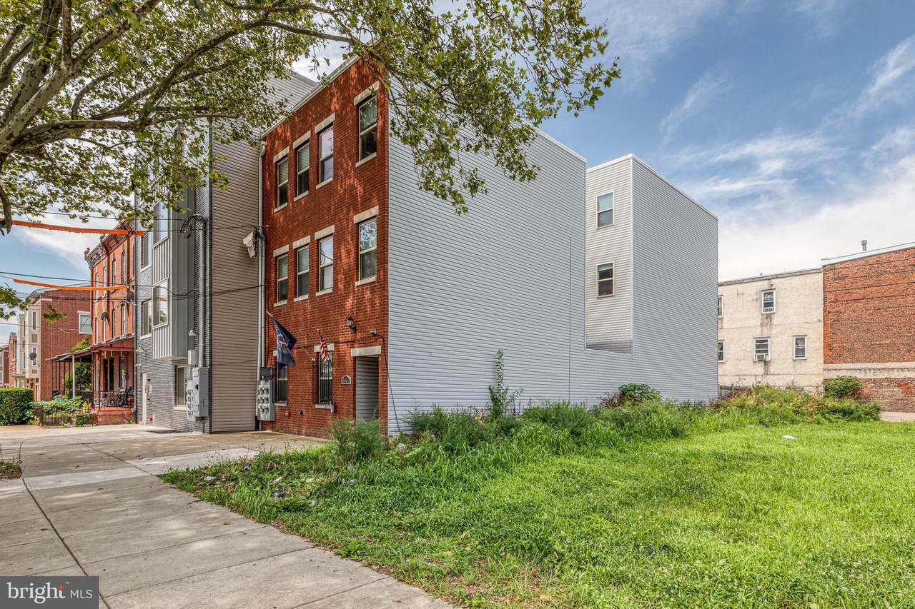 3407 Wallace Street - Photo 1