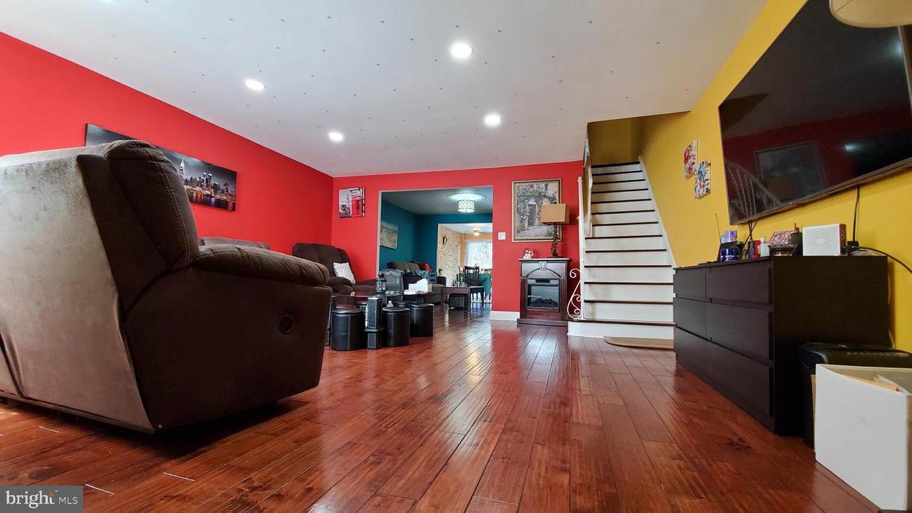 3041 74TH Street - Photo 1