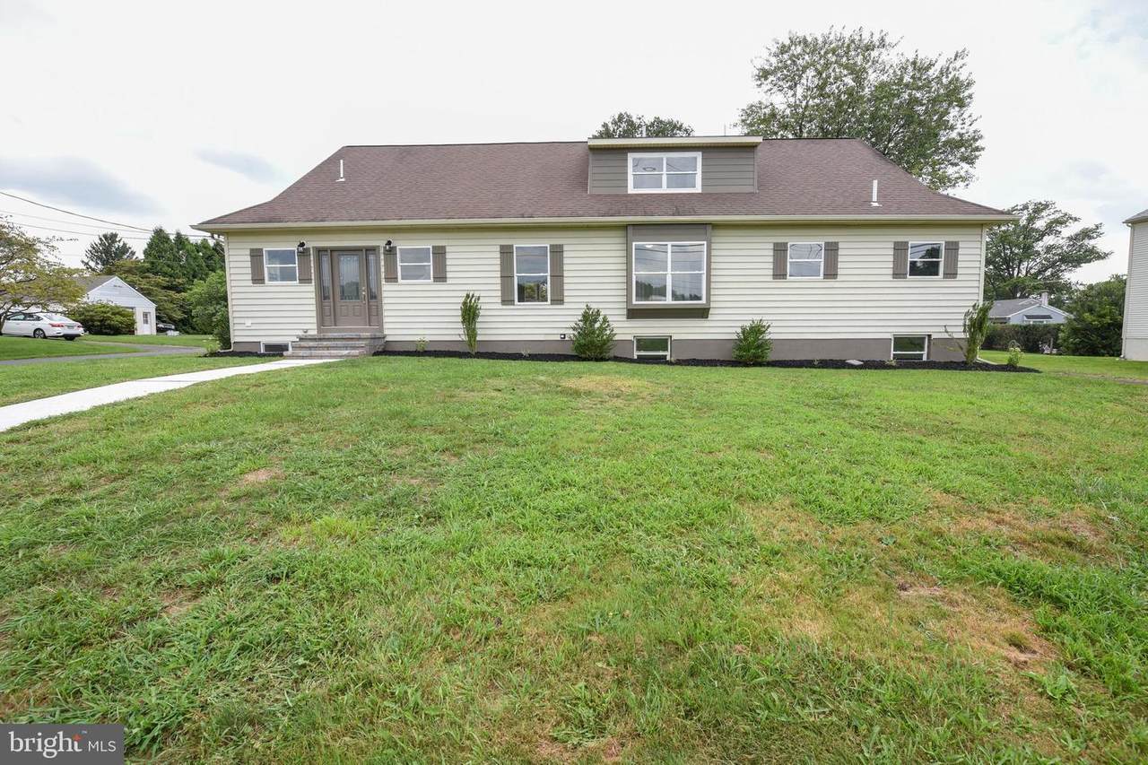 239 Upland Avenue - Photo 1