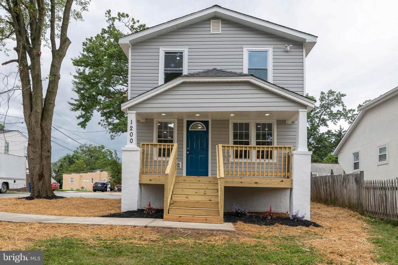 1200 Gregory Avenue - Photo 1