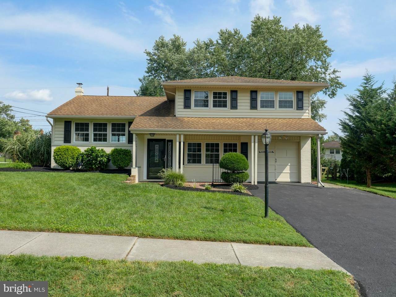 1214 Ipswich Drive - Photo 1